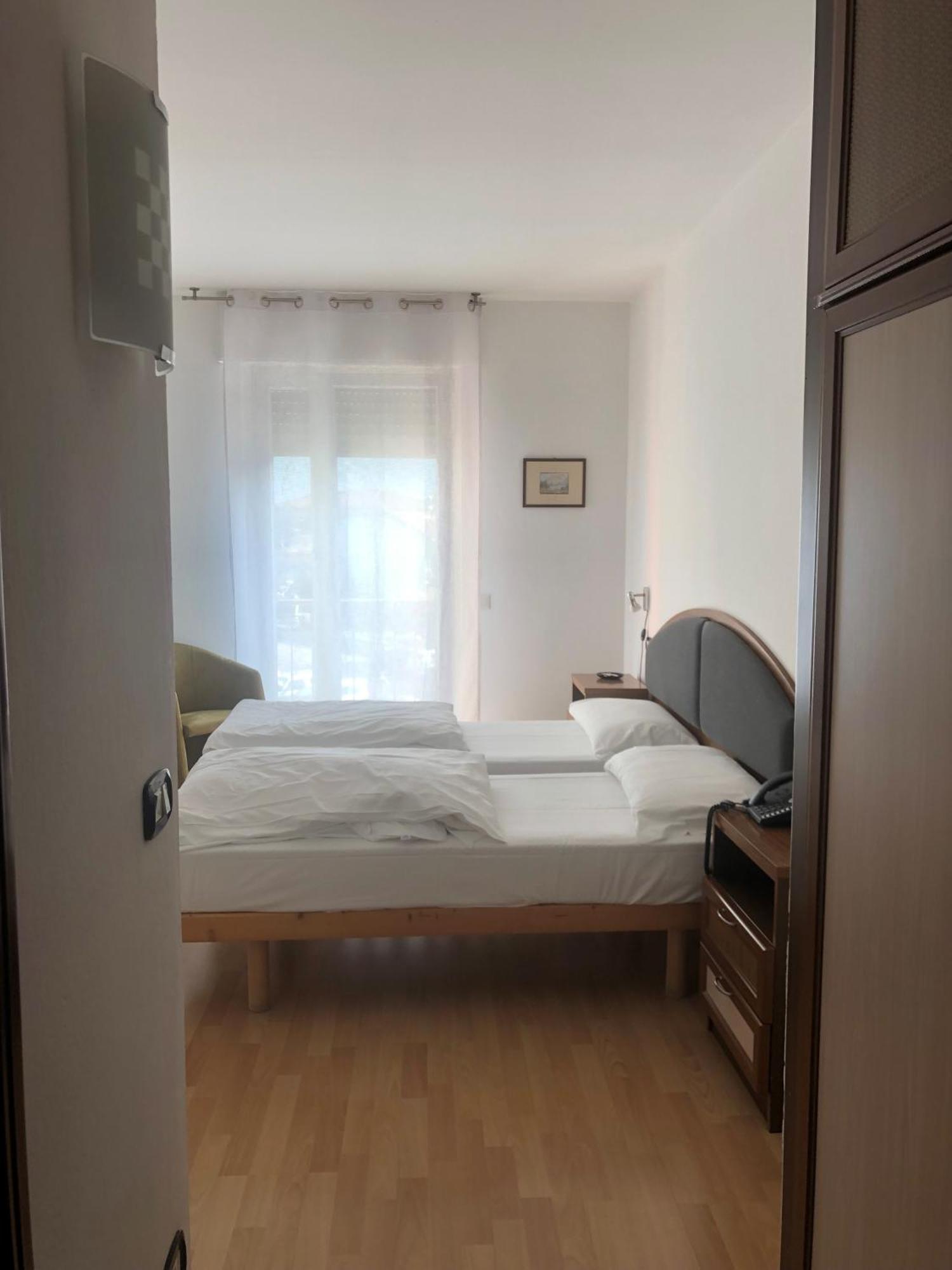 Hotel Sole Holiday Арко Екстериор снимка