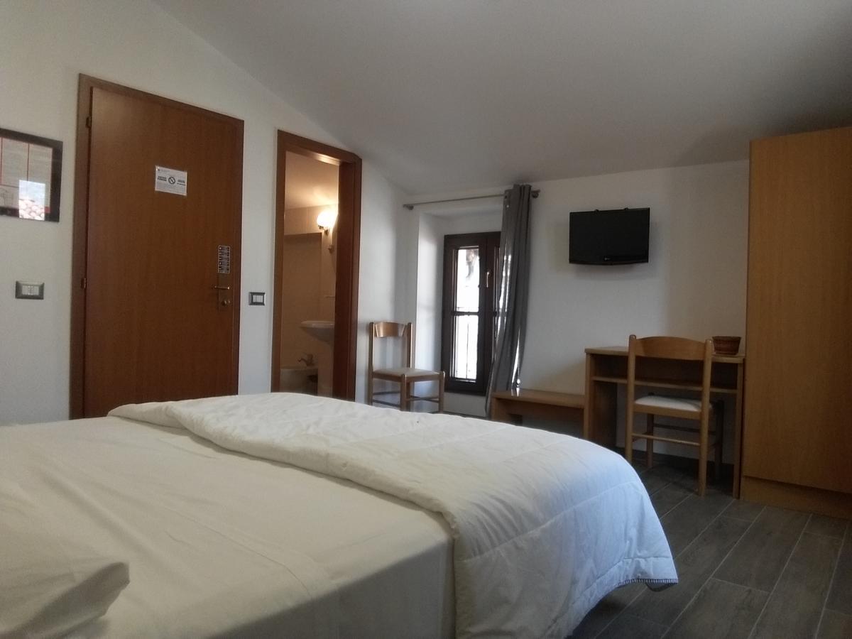 Hotel Sole Holiday Арко Екстериор снимка